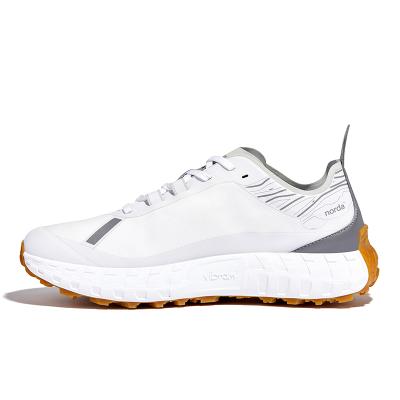 NORDA 001 화이트 검(001WHTGUM)